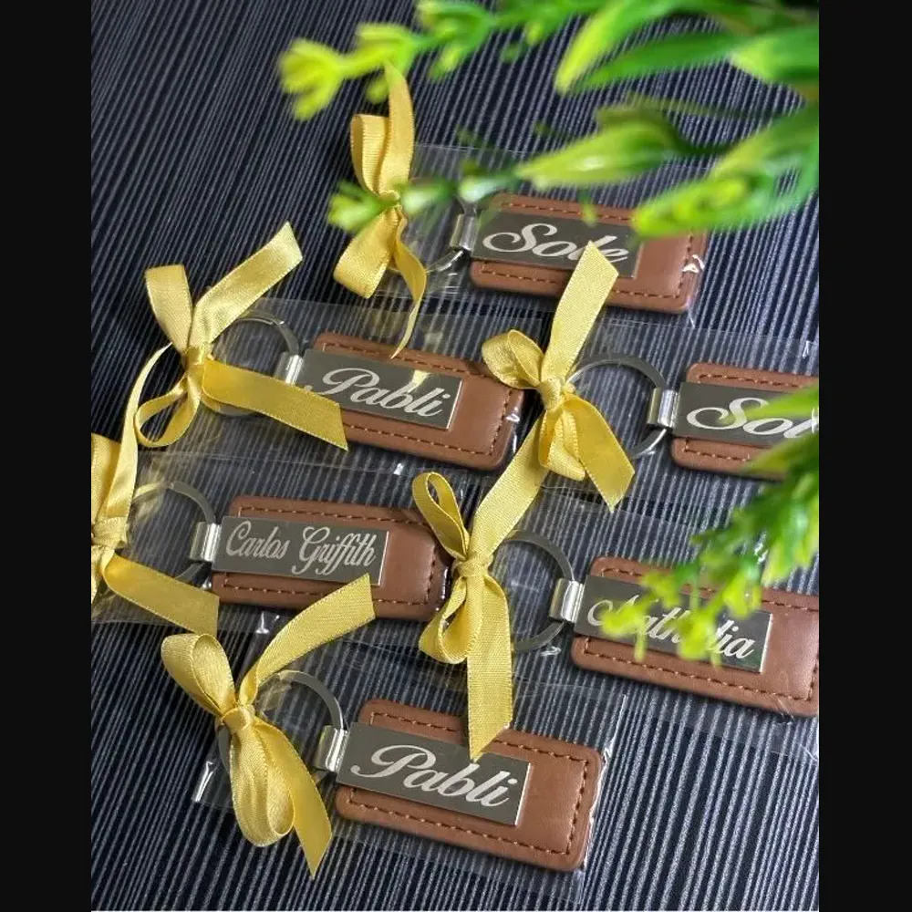 Llavero de cuero personalizado listo para regalo corporativo - UnimarcaPY